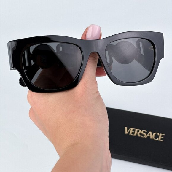 Versace VE4479U GB1/87 BRAND NEW Sunglasses Black Dark Grey Square Women Versace VE4479U M (52 - 19) with Grey lenses and Black frame  main image 2